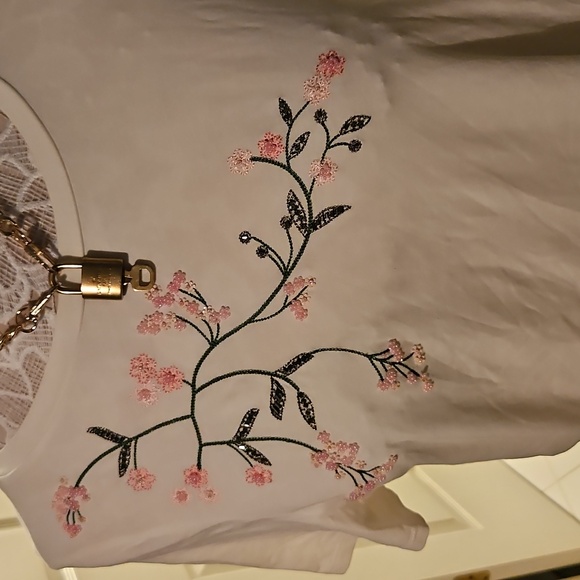 MaxMara White Tee with Pink Floral Embroidery - Picture 6 of 9